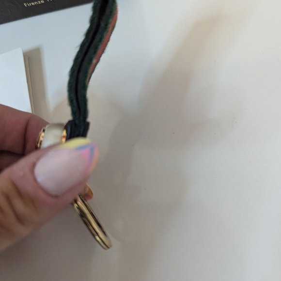 Gucci Sherry Lined Pearl GG keychain - Picture 7 of 16